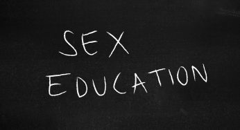 Noi presiuni pentru â€žeducaÈ›ie sexualÄƒ completÄƒâ€, la nivel internaÈ›ional